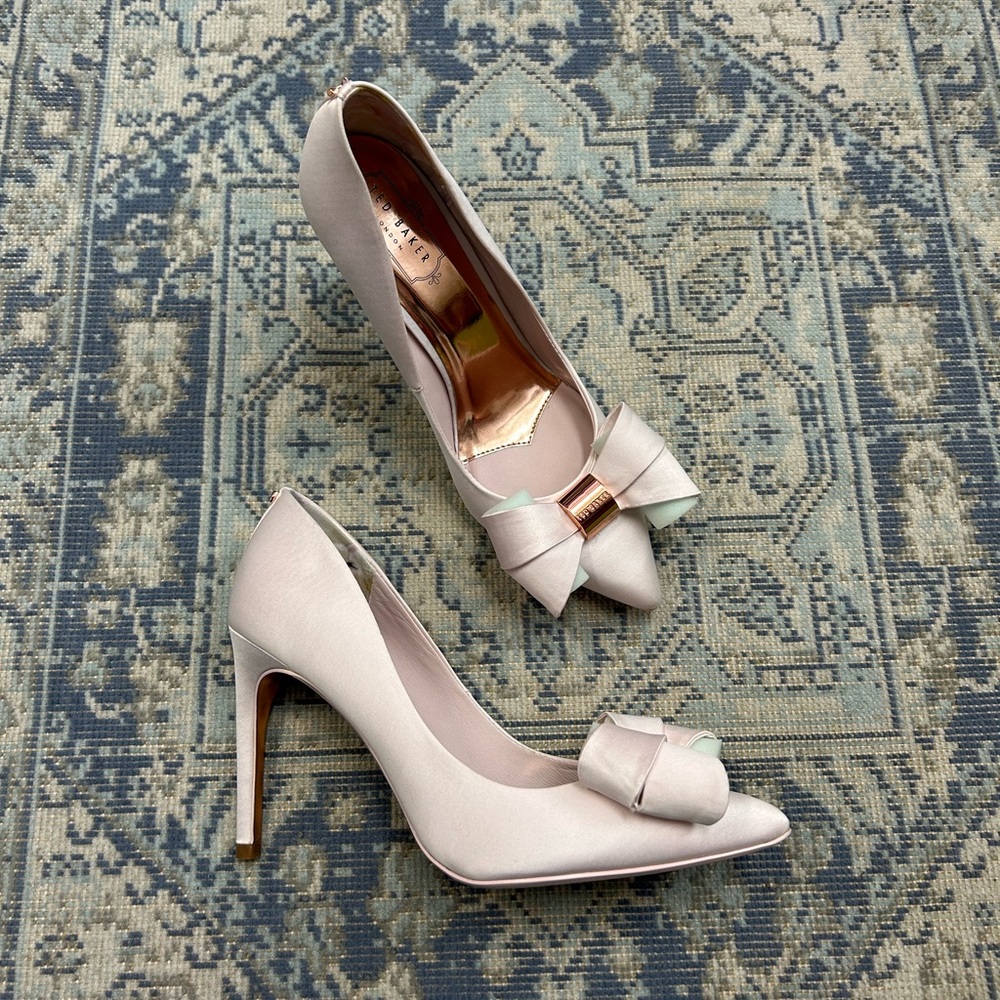 NEW IN BOX Ted Baker bow pumps